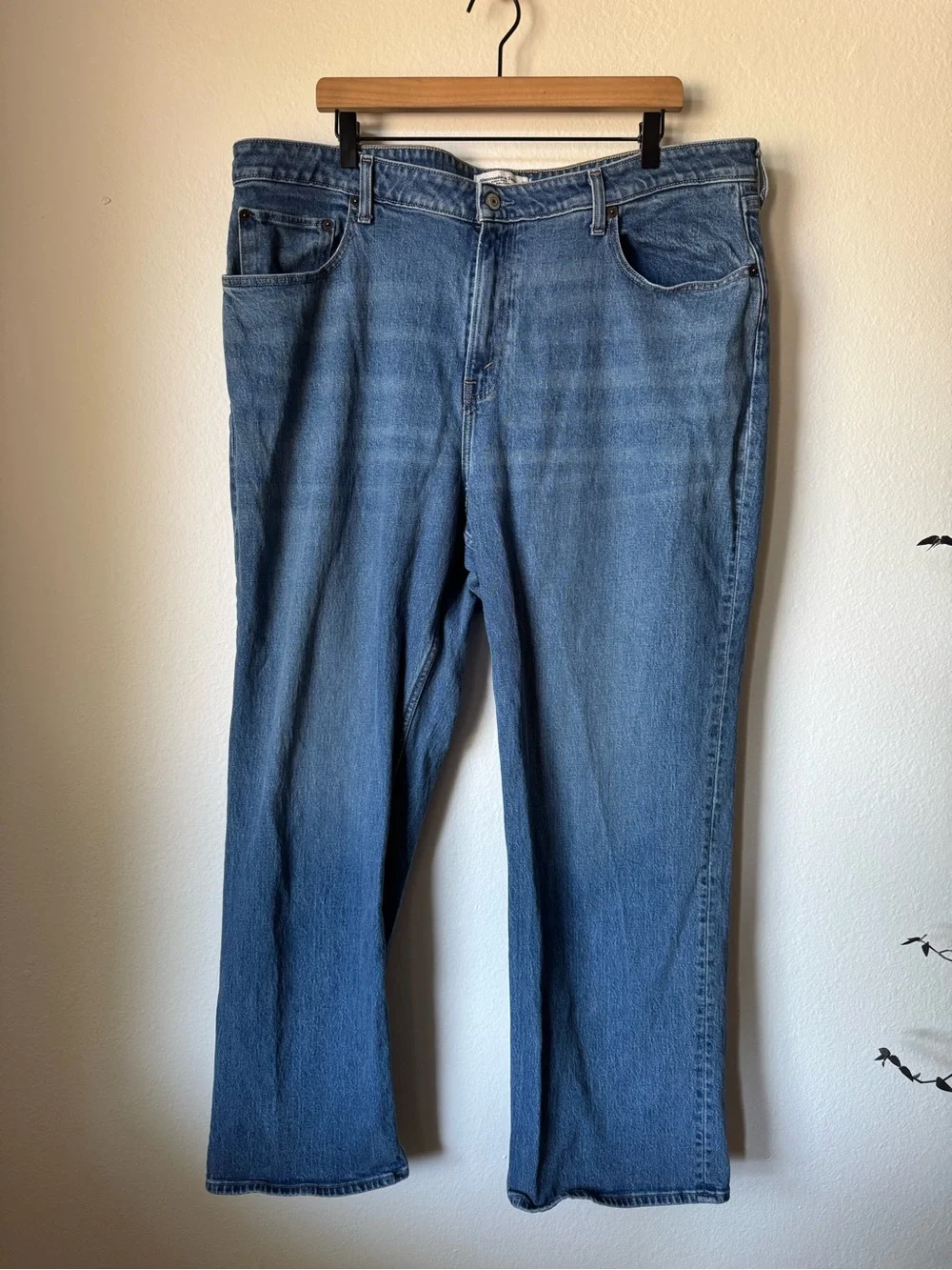 Abercrombie | Curve Love High Rise 90s Relaxed Jeans